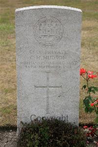 St. Sever Cemetery Extension Rouen - Hudson, C H