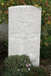 St. Sever Cemetery Extension Rouen - Hughes, Oliver Harry