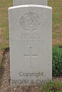 St. Sever Cemetery Extension Rouen - Hurst, Anthony Gerrard