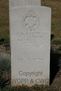St. Sever Cemetery Extension Rouen - Hurstleigh, Oliver