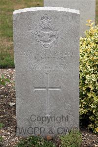 St. Sever Cemetery Extension Rouen - Hutton, R F