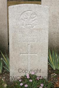 St. Sever Cemetery Extension Rouen - Izzard, H