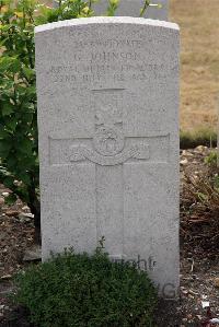St. Sever Cemetery Extension Rouen - Johnson, George