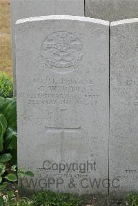 St. Sever Cemetery Extension Rouen - Jones, George William