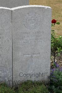 St. Sever Cemetery Extension Rouen - Jones, Harold Herbert