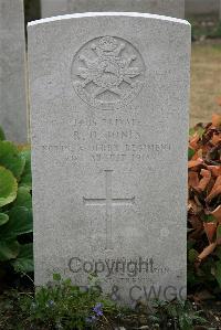 St. Sever Cemetery Extension Rouen - Jones, R O