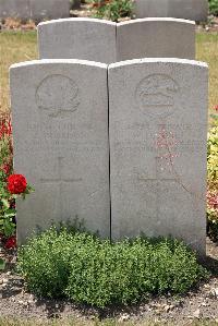 St. Sever Cemetery Extension Rouen - Jones, W H