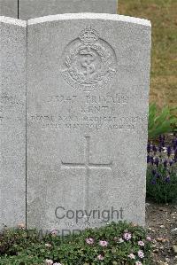 St. Sever Cemetery Extension Rouen - Kent, Peter