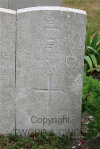 St. Sever Cemetery Extension Rouen - Larcombe, W J