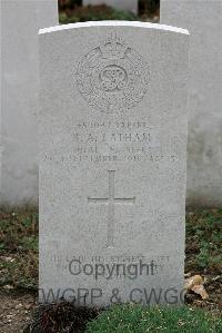 St. Sever Cemetery Extension Rouen - Latham, R A