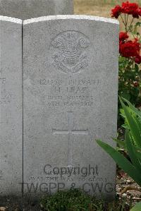 St. Sever Cemetery Extension Rouen - Leaf, H