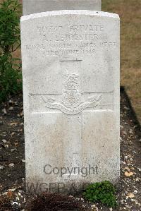 St. Sever Cemetery Extension Rouen - Leicester, A
