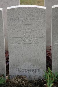 St. Sever Cemetery Extension Rouen - Lewis, T J