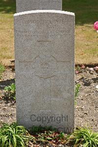 St. Sever Cemetery Extension Rouen - Lewis, W R