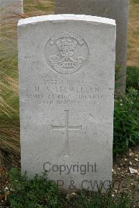 St. Sever Cemetery Extension Rouen - Llewellyn, H A