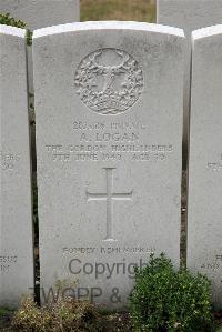 St. Sever Cemetery Extension Rouen - Logan, Andrew