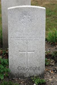 St. Sever Cemetery Extension Rouen - Logan, J