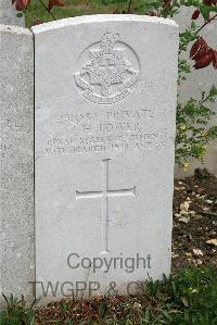 St. Sever Cemetery Extension Rouen - Lower, John Henry