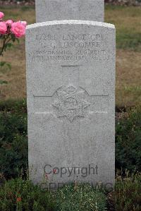 St. Sever Cemetery Extension Rouen - Luscombe, George Galliford