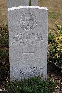 St. Sever Cemetery Extension Rouen - MacKenzie, Donald