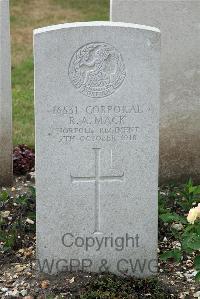 St. Sever Cemetery Extension Rouen - MacK, R A