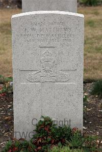 St. Sever Cemetery Extension Rouen - Matthews, J W