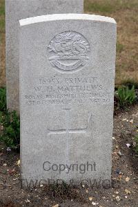 St. Sever Cemetery Extension Rouen - Matthews, William Henry