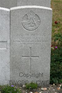 St. Sever Cemetery Extension Rouen - McGee, W