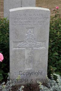 St. Sever Cemetery Extension Rouen - McKenzie, Thomas Hugh