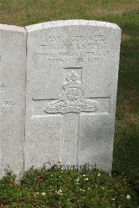 St. Sever Cemetery Extension Rouen - McKnight, T H