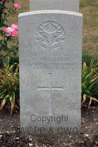 St. Sever Cemetery Extension Rouen - McLeerie, W