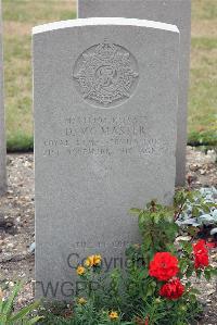 St. Sever Cemetery Extension Rouen - McMaster, David