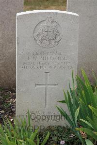St. Sever Cemetery Extension Rouen - Mills, James Walter