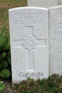 St. Sever Cemetery Extension Rouen - Milton, Frank