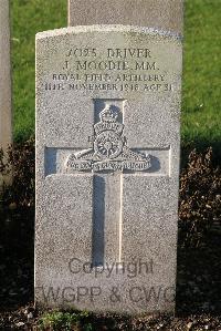 St. Sever Cemetery Extension Rouen - Moodie, J