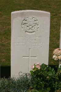Templeux-Le-Guerard British Cemetery - Carr, Frank