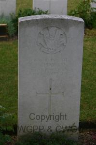 Templeux-Le-Guerard British Cemetery - Chapman, J