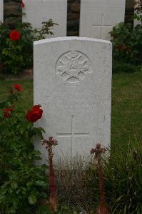 Templeux-Le-Guerard British Cemetery - Clarke, E