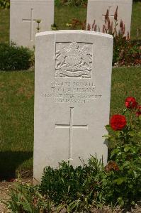 Templeux-Le-Guerard British Cemetery - Clarkson, F