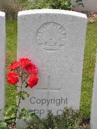 Templeux-Le-Guerard British Cemetery - Connell, Charles John