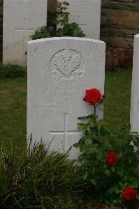Templeux-Le-Guerard British Cemetery - Cook, James