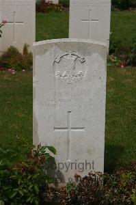 Templeux-Le-Guerard British Cemetery - Dawson, J