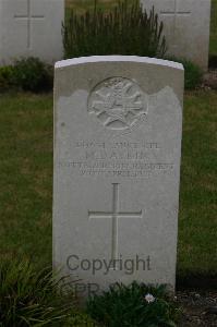 Templeux-Le-Guerard British Cemetery - Daykin, M