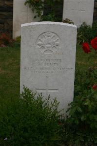 Templeux-Le-Guerard British Cemetery - Devey, A