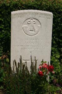 Templeux-Le-Guerard British Cemetery - Doble, J