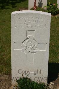 Templeux-Le-Guerard British Cemetery - Ellis, Harold