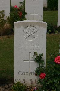 Templeux-Le-Guerard British Cemetery - Farrell, Mark Vincent