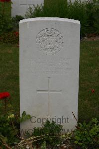 Templeux-Le-Guerard British Cemetery - Fetherston, Henry