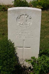 Templeux-Le-Guerard British Cemetery - Forbes, J A