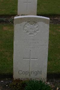 Templeux-Le-Guerard British Cemetery - Ford, F E